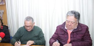 Municipio firma acuerdo con Colegio de Profesores