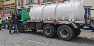 Municipalidad de Ancud arrendó camiones aljibes para distribuir agua en zonas rurales