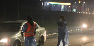 Controlan más de 1.500 vehículos en aduana sanitaria en Ancud