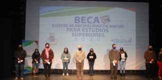 Municipalidad de Ancud entrega 144 becas, por 48 millones de pesos