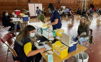 Se inició en Ancud vacunación de trabajadores de la educación