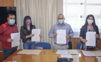Asistentes de la educación y Corporación Municipal Ancud firman acuerdo colectivo