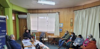 Alcalde de Ancud escucha inquietudes de dirigentes de Feria Social