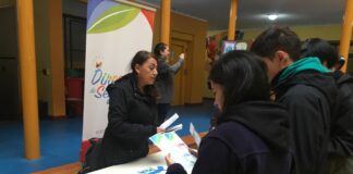 Feria preventiva de violencia escolar se realiza en Liceo Bicentenario de Ancud