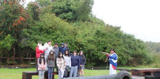 Estudiantes del Colegio Lacuy realizan actividad en la Batería Balcacura.