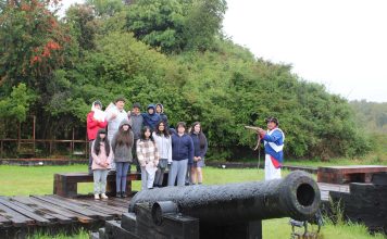 Estudiantes del Colegio Lacuy realizan actividad en la Batería Balcacura.