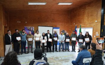 55 vecinos se certifican en cursos de capacitación laboral impulsados por OMIL
